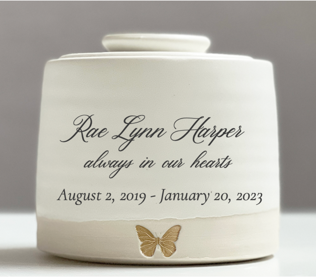 Medium - Low Infant Urn