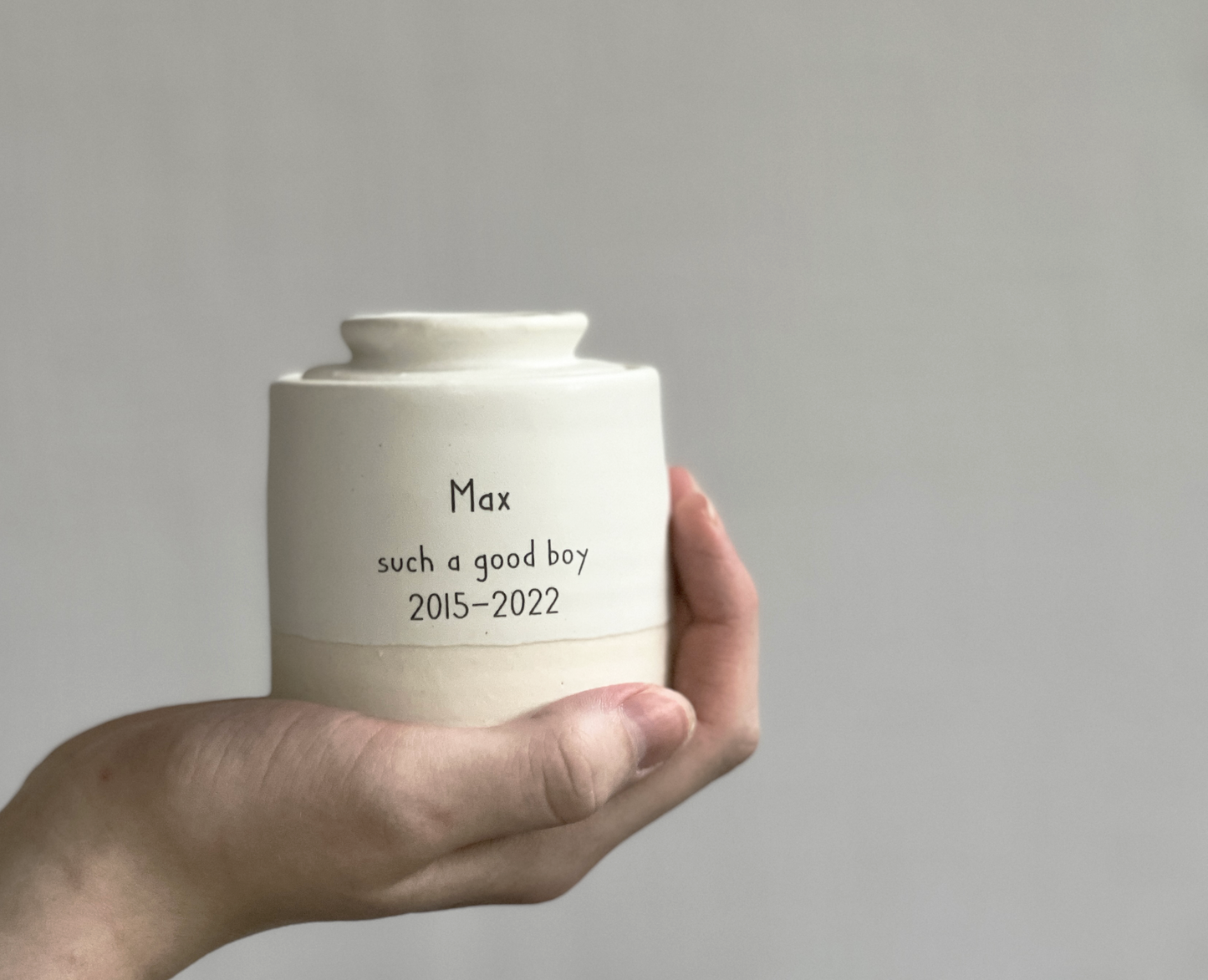 XS Low Size Urn. Pet Urn