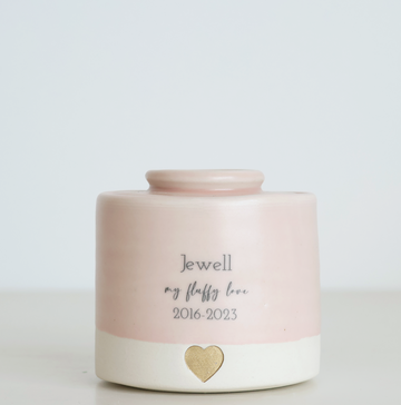 Small Size Urn. Pet Urn