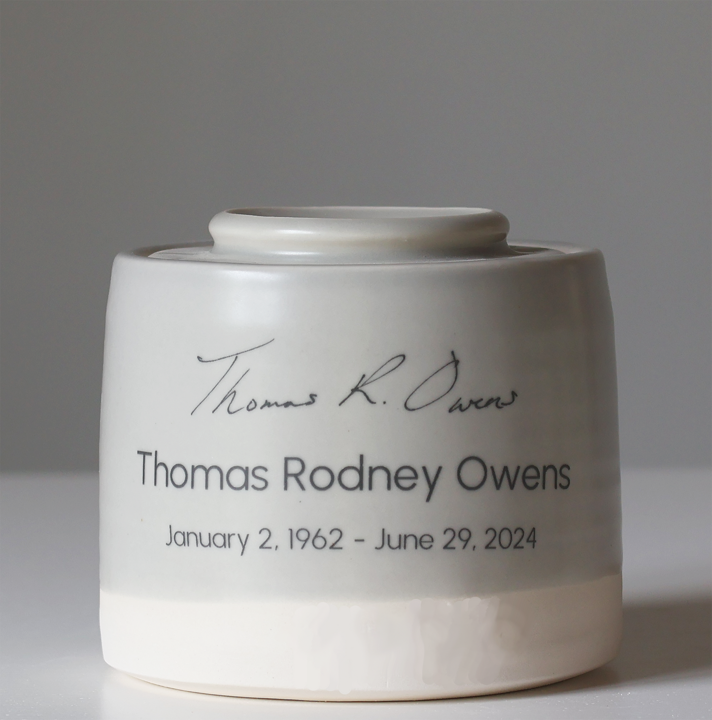 Medium Low Size Urn. Adult Cremation Urn with Handwritten Note