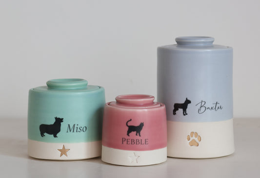 XS Pet Urn with Pet Silhouette